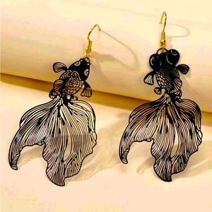 🖤✨Totally Fabulous Black Koi Fish Statement Earrings✨🖤